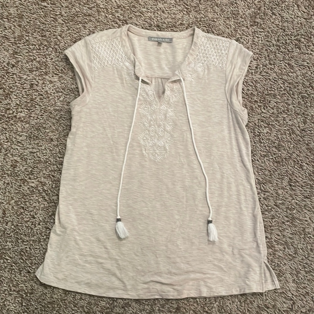 Daniel Rainn Stitch Fix Cream knit top medium